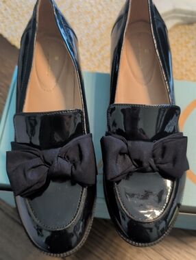 Bandolino Classic Navy Blue Patent Loafers with Bow Detail - Women